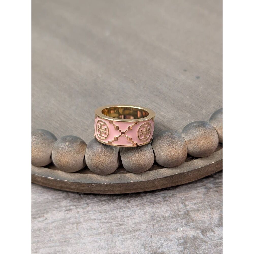 TORY BURCH Icon Monogram Ring Pink on Gold Size 7